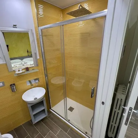 בית הארחה Metropolis Stazione נאפולי