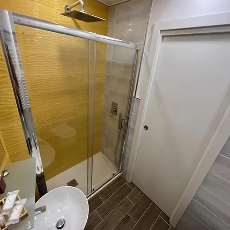 Metropolis Stazione Gæstehus 4*